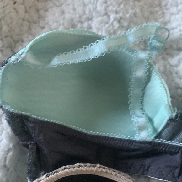 Bundle 4 used bras. 1 strap 3 strapless - Picture 3 of 10